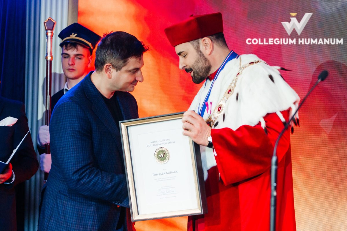 Omenaa, Rafał, Tomasz i … Donald: Ambicje, wpływy i zakulisowe układy 